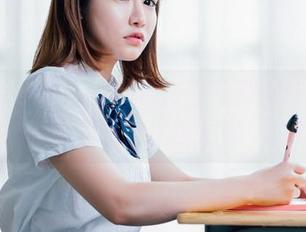 BoLoli菠萝社 – 白色套图：看柳侑绮在冰淇淋店的暴走行！原图尼斯·非威了！