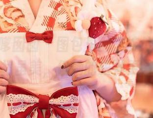 Feilin嗲囡囡 – 图包里的王婉悠Queen，白裙虽美，但她的眼神更撒娇呢