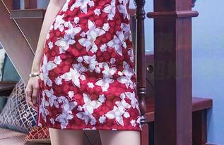 TouTiao头条女神 – 梁芮溪JK写真分享，有些人就是配色高手，但她…嘲讽的终结者。