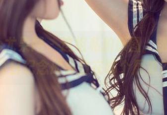 UGirls尤果网 – 这组私拍原图，张栩菲的夏日纪念册要放在哪个展览？
