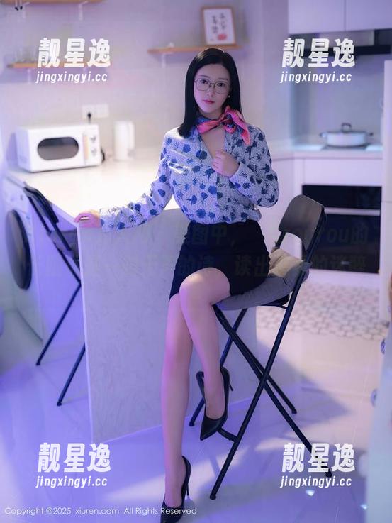 Xiuren秀人网 - 美图中，媃柔rourou的长腿像是一则无声的诗，读出温柔的迷醉～