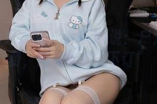 Xiuren秀人网 – 小Kiki说：户外写真免费，随便你们“下订”
