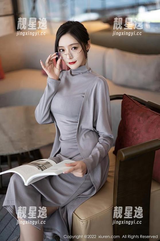 Xiuren秀人网-小纯子 Xiuren秀人网 - 白色+小纯子=全套意外的完美,感觉真想把她的每一张图片都印在眼里。
