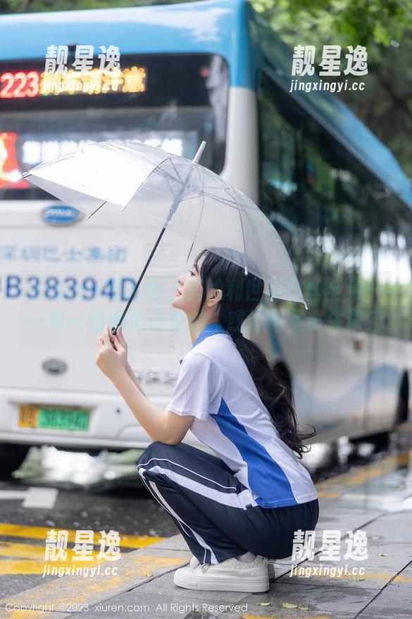 Xiuren秀人网-抖娘利世 Xiuren秀人网 - 抖娘利世的白丝全集——每一帧都是走秀感,或许也是小失误?