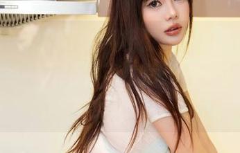 Xiuren秀人网 – 李梓熙，甜心私房合集，看得我一开始惊艳，后来又被她的气质牢牢抓住。