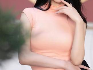 Xiuren秀人网 – 原图的空姐？只想说，林子遥穿这身真让人分心。