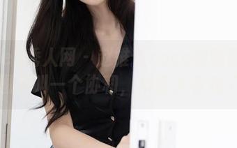 Xiuren秀人网 – 赵惟依coco的制服秀：原图那叫一个协和，精选太有戏了！