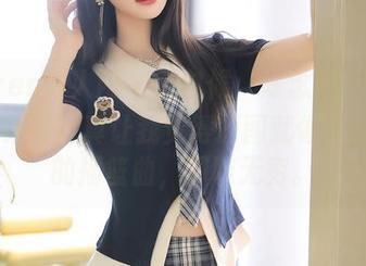Xiuren秀人网 – 有时候，陈念灵Vickyao的睡衣写真让我觉得原图就像一首无声的摇篮曲，回味无穷。