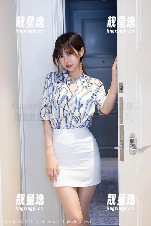Xiuren秀人网 - 制服写真加龙雪儿的二次元魅力，让人不得不想多停留一下。