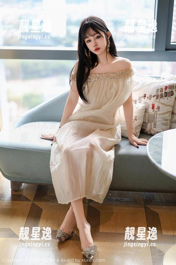 YouMi尤蜜荟 - 网盘里放着宋KiKi的制服，信心有点不足，但好奇心满格！