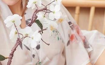 YouMi尤蜜荟 – 艾小青的私拍其实是念念不忘的错位！不说哈哈也得说几句吧。