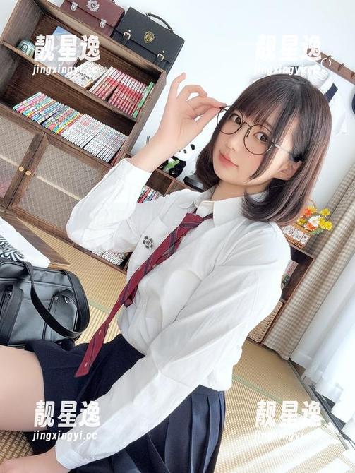 提前下班的理由：nagesa魔物喵的办公室私房写真集