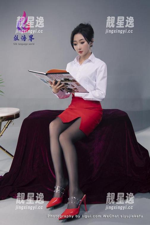 丽柜 - 捡到宝的福利，心心带来的少女写真狂想曲