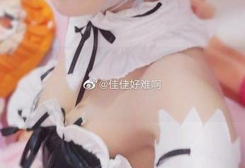 图片合集：佳佳好难啊的体操服选择，蓝色的大胆！