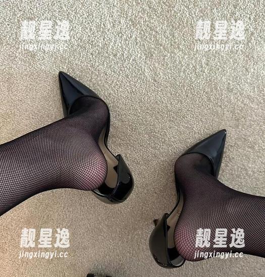 微密圈 - 保守的二舅妈的免费怼镜大技巧，值得一看！