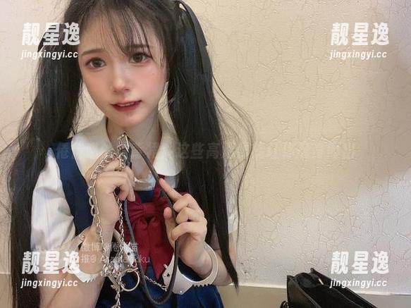 倦倦喵的露背裙：这些高清仍能让你挺身而出