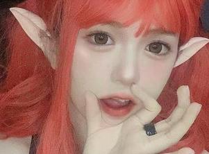 美女护士在这里，倦倦喵的写真可不是在说药，而是在聊心事！
