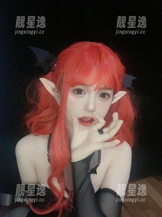 倦倦喵 美女护士在这里,倦倦喵的写真可不是在说药,而是在聊心事!