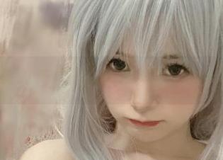 JK书包里竟有如此美图，倦倦喵真会玩！