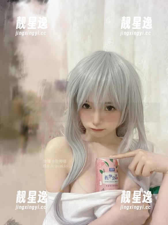 倦倦喵 JK书包里竟有如此美图,倦倦喵真会玩!