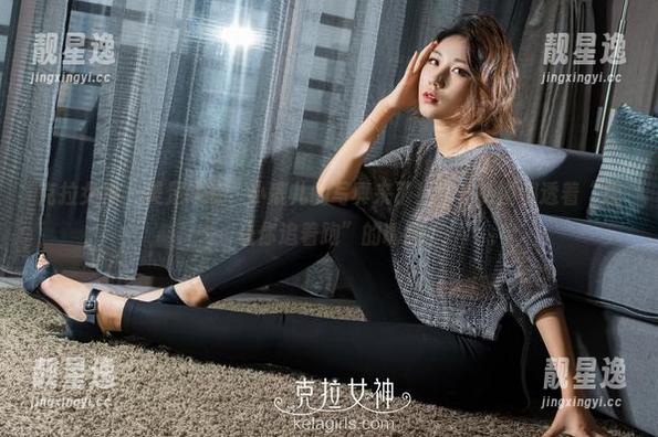 克拉女神-小鹿 克拉女神 - 美足峥嵘,小鹿儿的写真来了!每一张图都透着“想让你追着跑”的诱惑