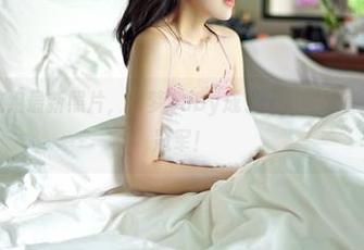 嗲囡囡 – 这组最新照片，M梦baby成了天然“油亮”挑战赛的冠军！