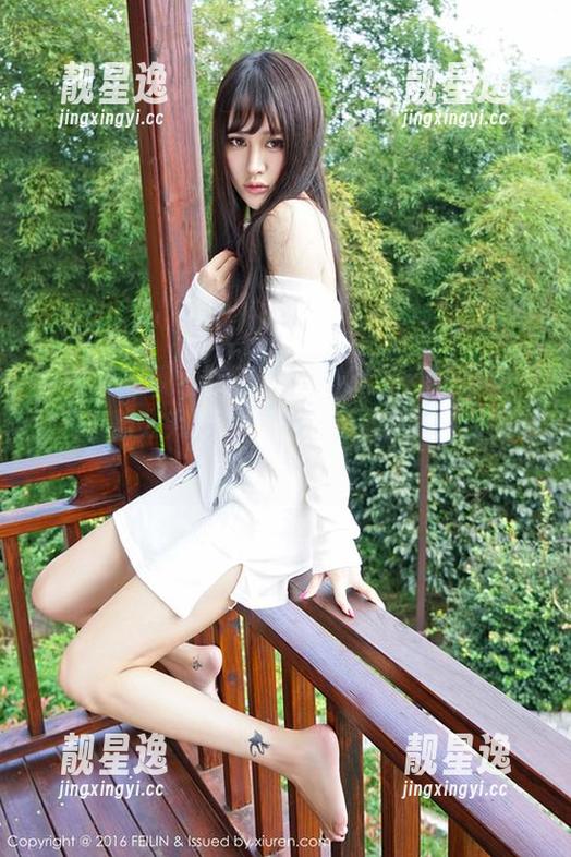 嗲囡囡-陈雅漫VICKY 嗲囡囡 - 观看陈雅漫VICKY的运动合集:我正在努力判断她在跑步还是在追自己的想法。