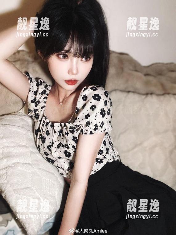 大肉丸Amiee 蕾丝图集:大肉丸Amiee的大胆尝试,你能接受吗?