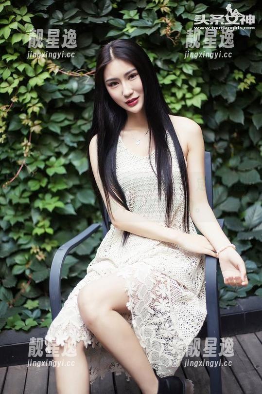 头条女神-李丽莎 头条女神 - 空姐气息的李丽莎,定制的感觉好像从那个航班飞来的。