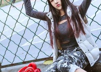 头条女神 – 旗袍写真，火儿说她也不想闪耀…只是太好看了！