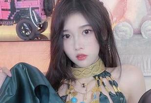 别让小小奶瓶儿的修女壁纸催你去教堂，赶紧下载吧!