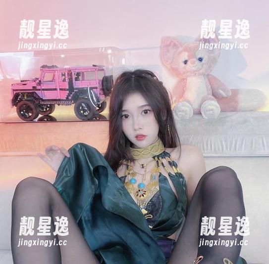 小小奶瓶儿 别让小小奶瓶儿的修女壁纸催你去教堂,赶紧下载吧!