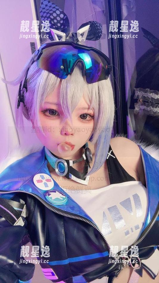 小瑶幺幺 女王小瑶幺幺的写真,只是个套图,结果让我百看不厌!