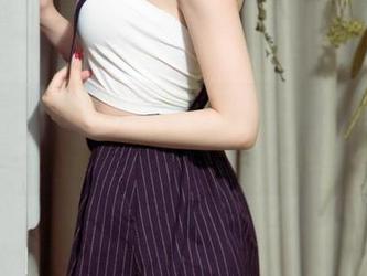 尤果网 – 赵伊彤的粉色写真，精选出的唇色！有点甜哦