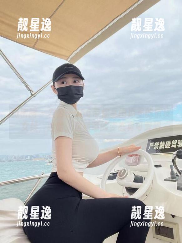 左公子666 微密圈 - 左公子666带你看图库里的俏皮女娃,哈哈,这随意的姿态真可爱吧