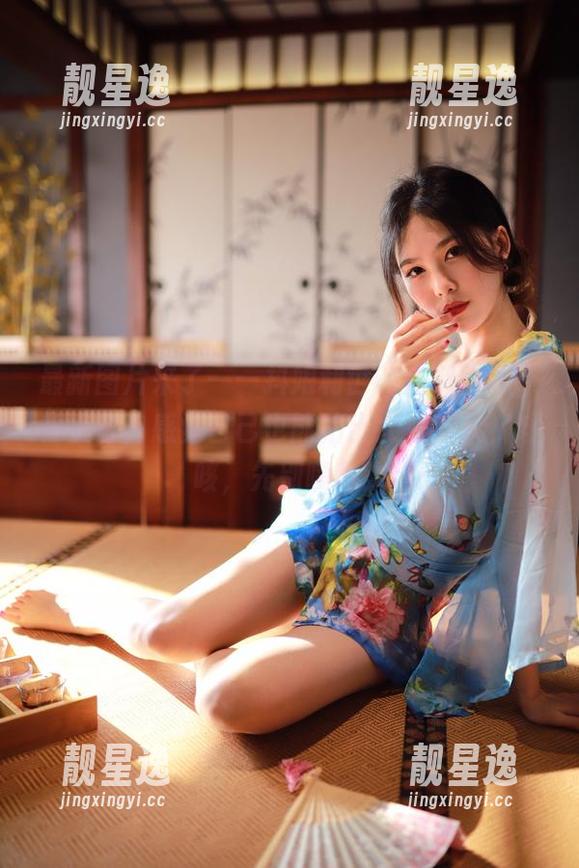 抖娘利世 最新图片来了——抖娘利世的定制三式,穿上它,感觉自己也能拍出大片效果,咳咳,先别喷我!