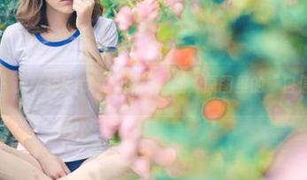 推女神 – 施忆佳Kitty酱的裤里丝,原图里的“自信”满分