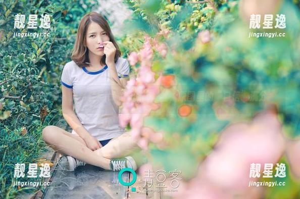 推女神-施忆佳Kitty酱 推女神 - 施忆佳Kitty酱的裤里丝,原图里的“自信”满分