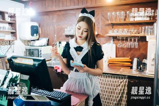 图片观看普美(bomi)的兔女仆全套时，真的让我一秒心乱。