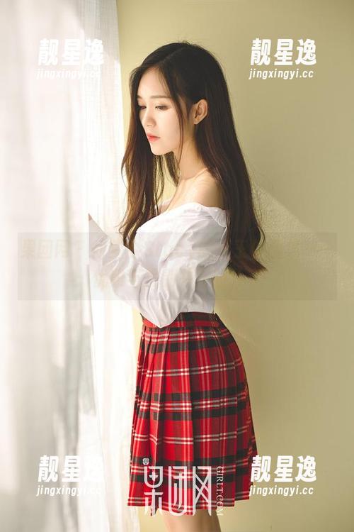 果团网 - 何梦兮Stacy的女王作品集——优雅与挑剔并存的分享
