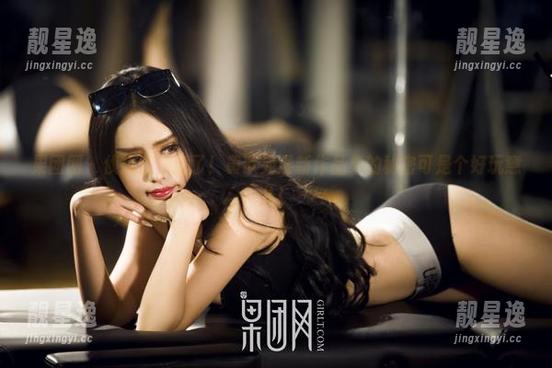 果团网-黄歆苑 果团网 - 侦探们注意了!黄歆苑最新作品集的秘密可是个好玩意儿!