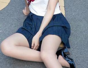 梦丝女神 – 宁夏白丝写真：我根本不觉得有一点点尴尬，不妨一试？