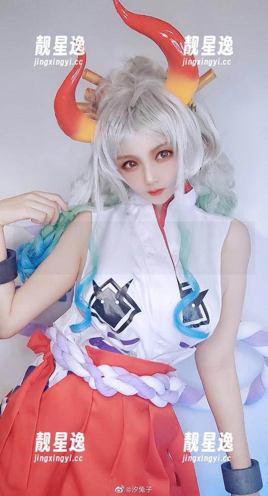 汐兔子 有点儿意思的汐兔子豹纹图集,定制的狂野,好似要打破所有规则。