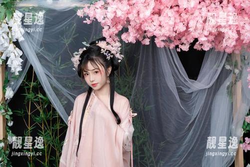白丝也是资源，爆机少女喵小吉在线等你来戳！