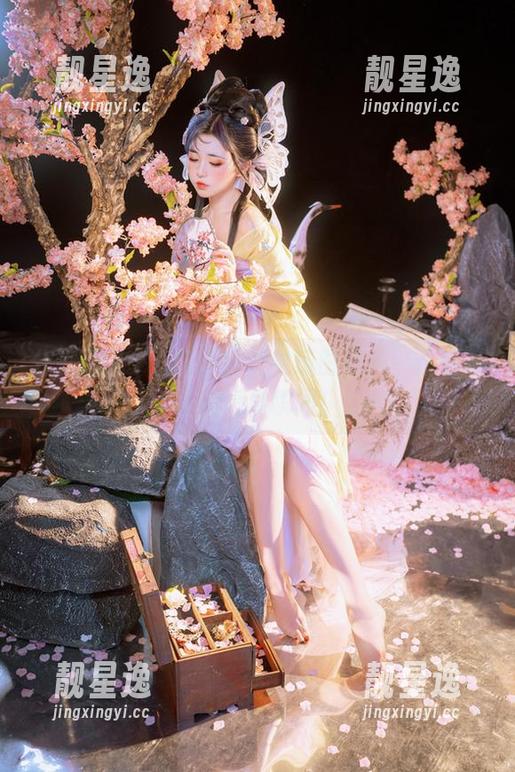 爆机少女喵小吉 分享爆机少女喵小吉的电玩时间——遭遇意外的高清瞬间!