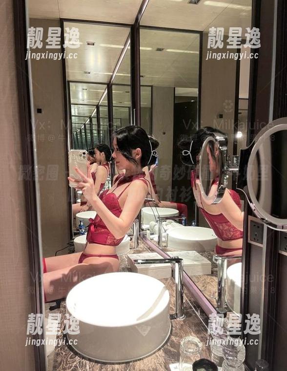 微密圈 - 心灵和衣物的奇妙碰撞：牛奶里的果汁带来的白衬衫奇图