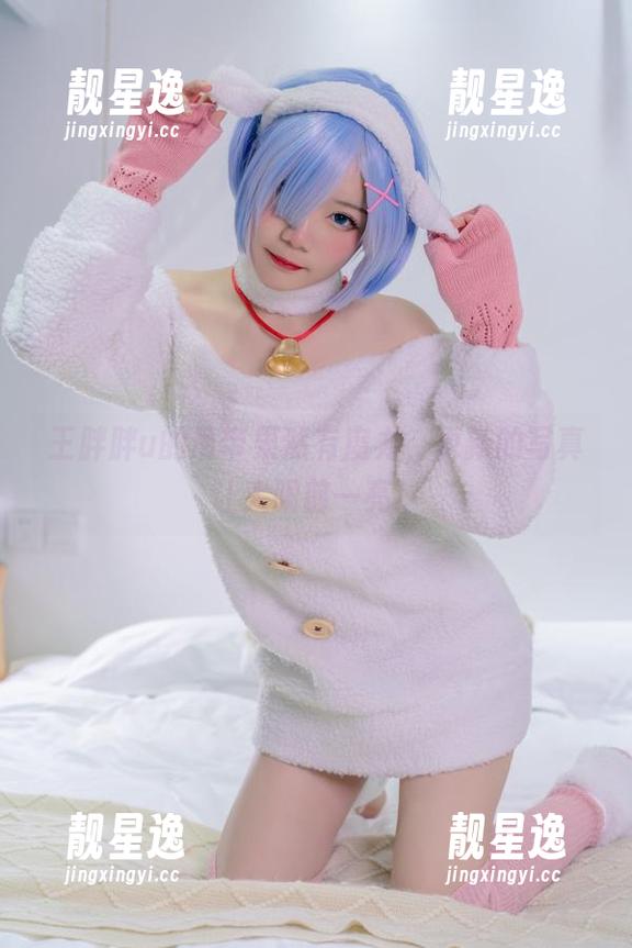 王胖胖u 王胖胖u的吊带果然有魔力,更新的写真让人眼前一亮!