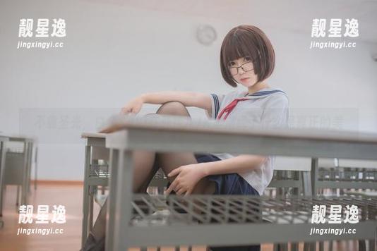 白金Saki 不靠圣光,白金Saki在死库水JK里演绎了什么是真正的美