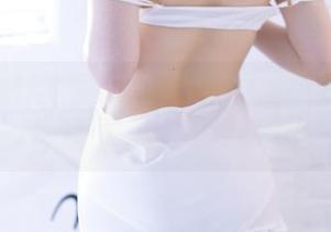 愣着干嘛？白露Bululu的女友cos很了不起，下载这个决定对了！