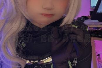 神沢永莉与双人奇遇——这个cos合集让我脑洞大开，哈哈，真有意思！
